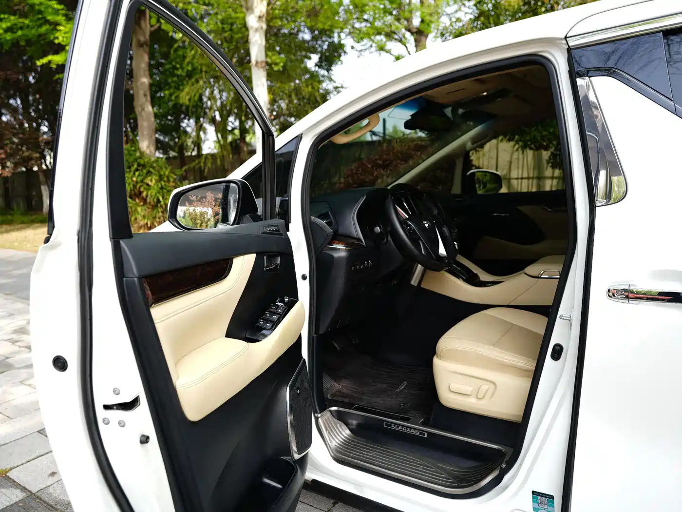 Toyota Alphard 2018 Facelift 3.5L Luxury Edition фото 5