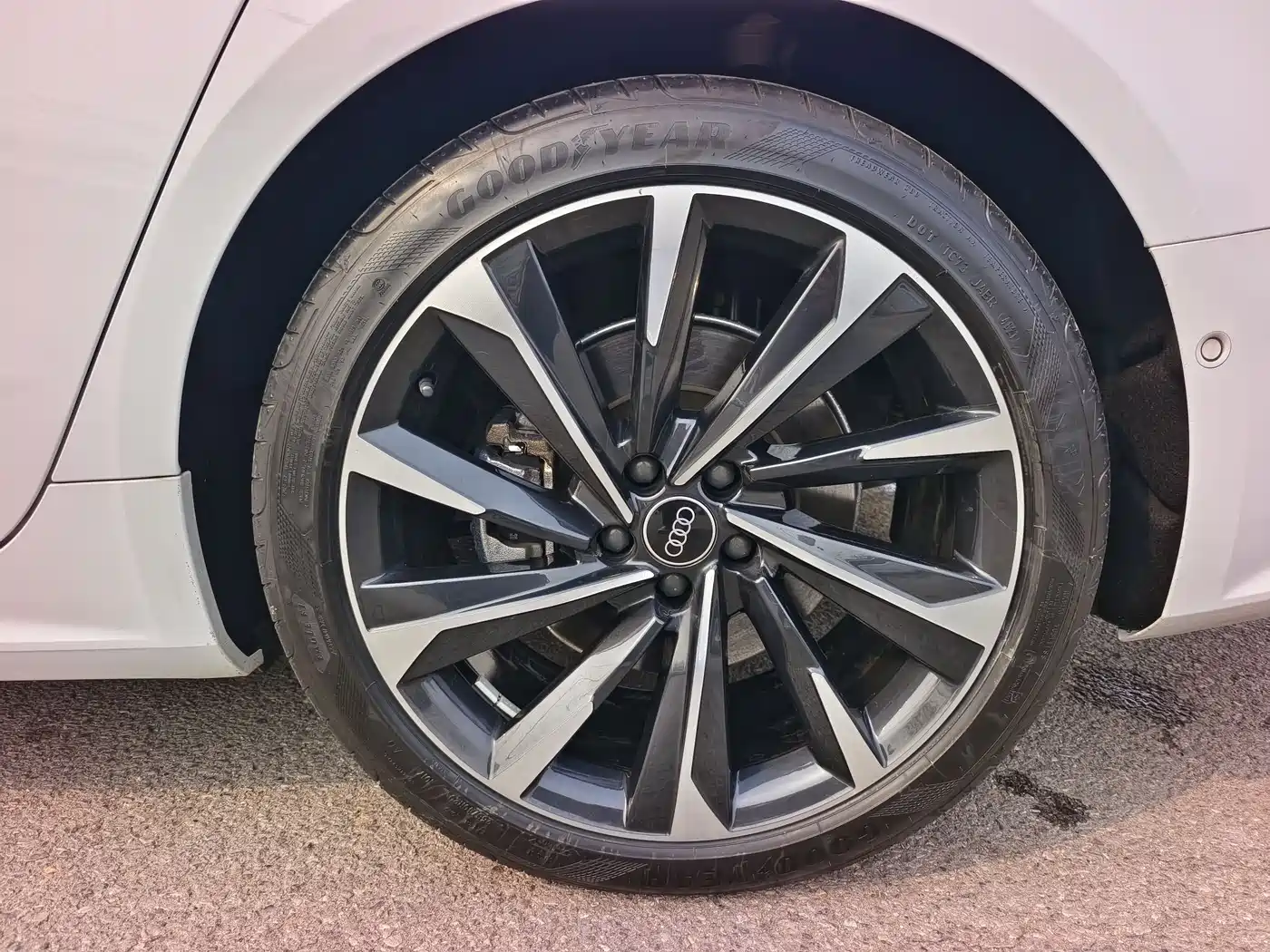 AUDI A7L