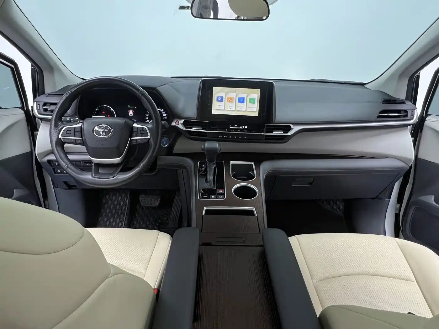Фото 8 - Toyota Sienna