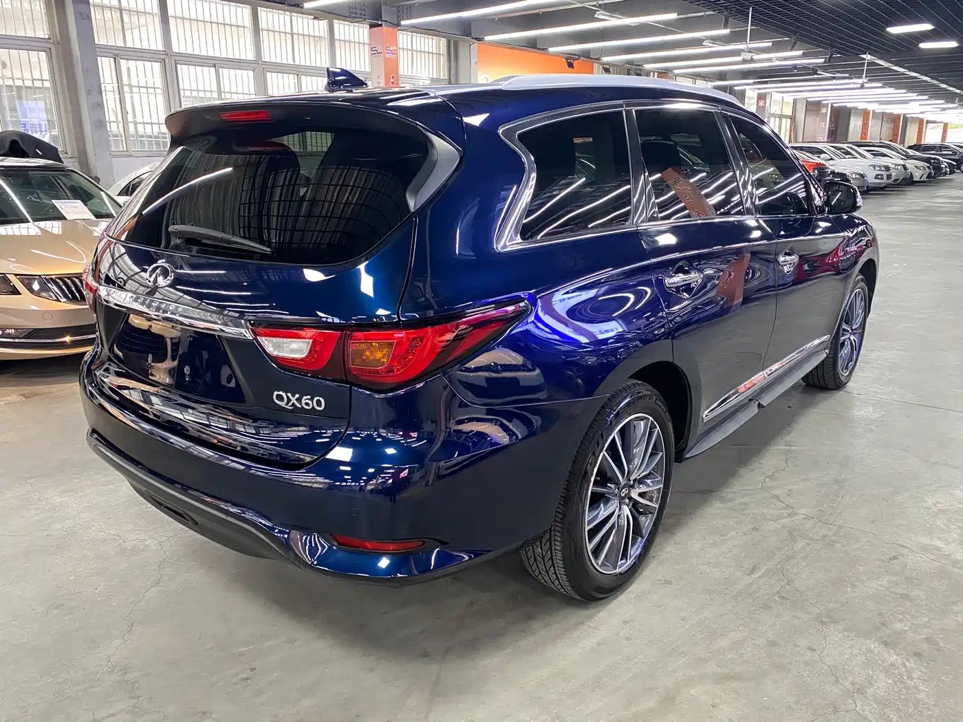 Infiniti QX60 (Import) 2020 2.5 S/C Hybrid 2WD Excellence Edition фото 5