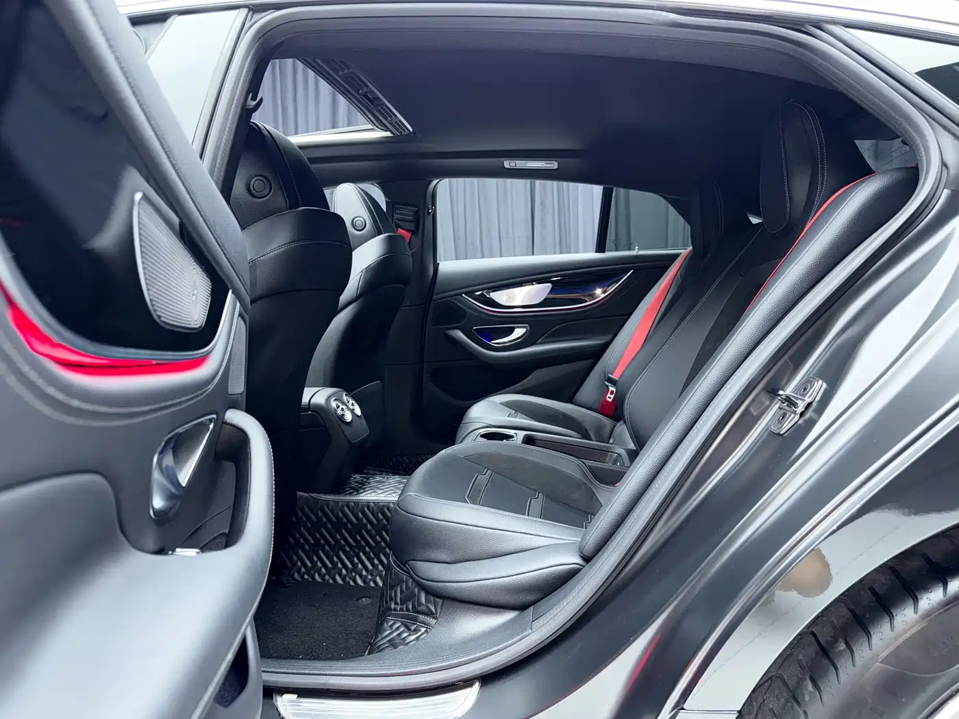 Mercedes-Benz AMG GT 2019 AMG GT 50 4-Door Coupe фото 12