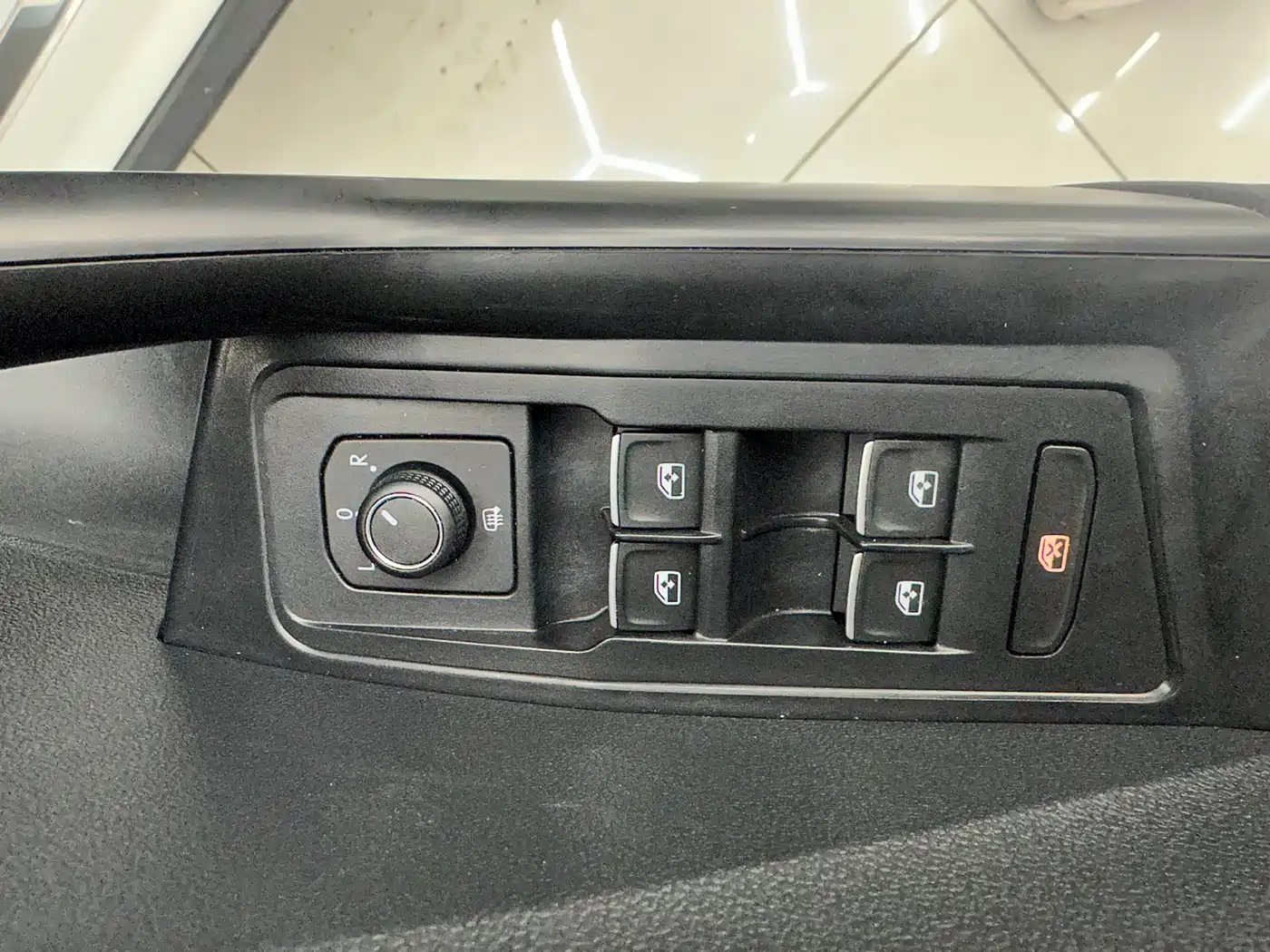 Volkswagen T-ROC 2022 280TSI DSG 2WD R-Line Pro PLUS фото 12
