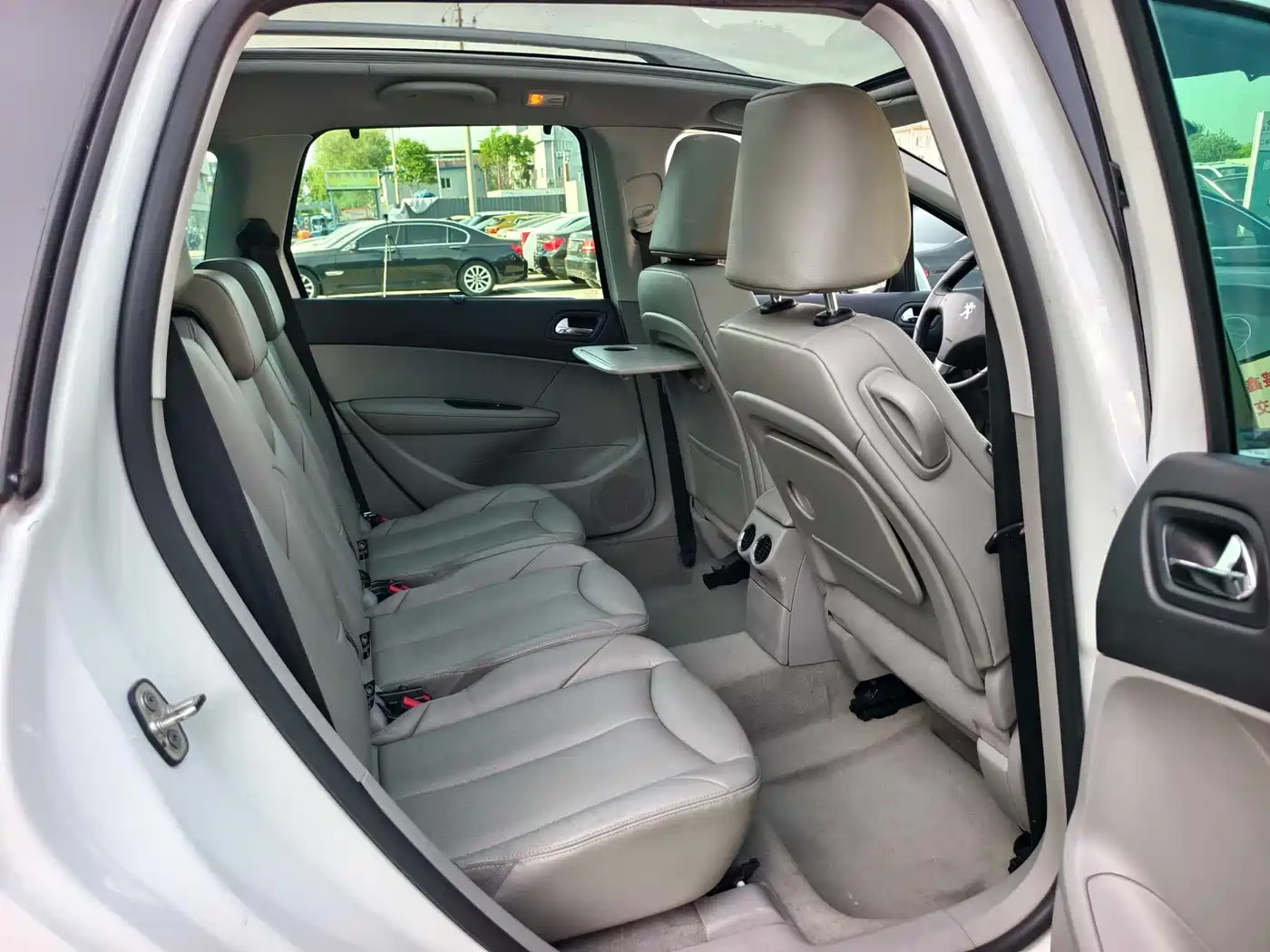Peugeot 308 (Import) 2012 1.6T SW Luxury фото 17