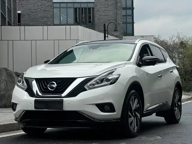NISSAN LOULAN