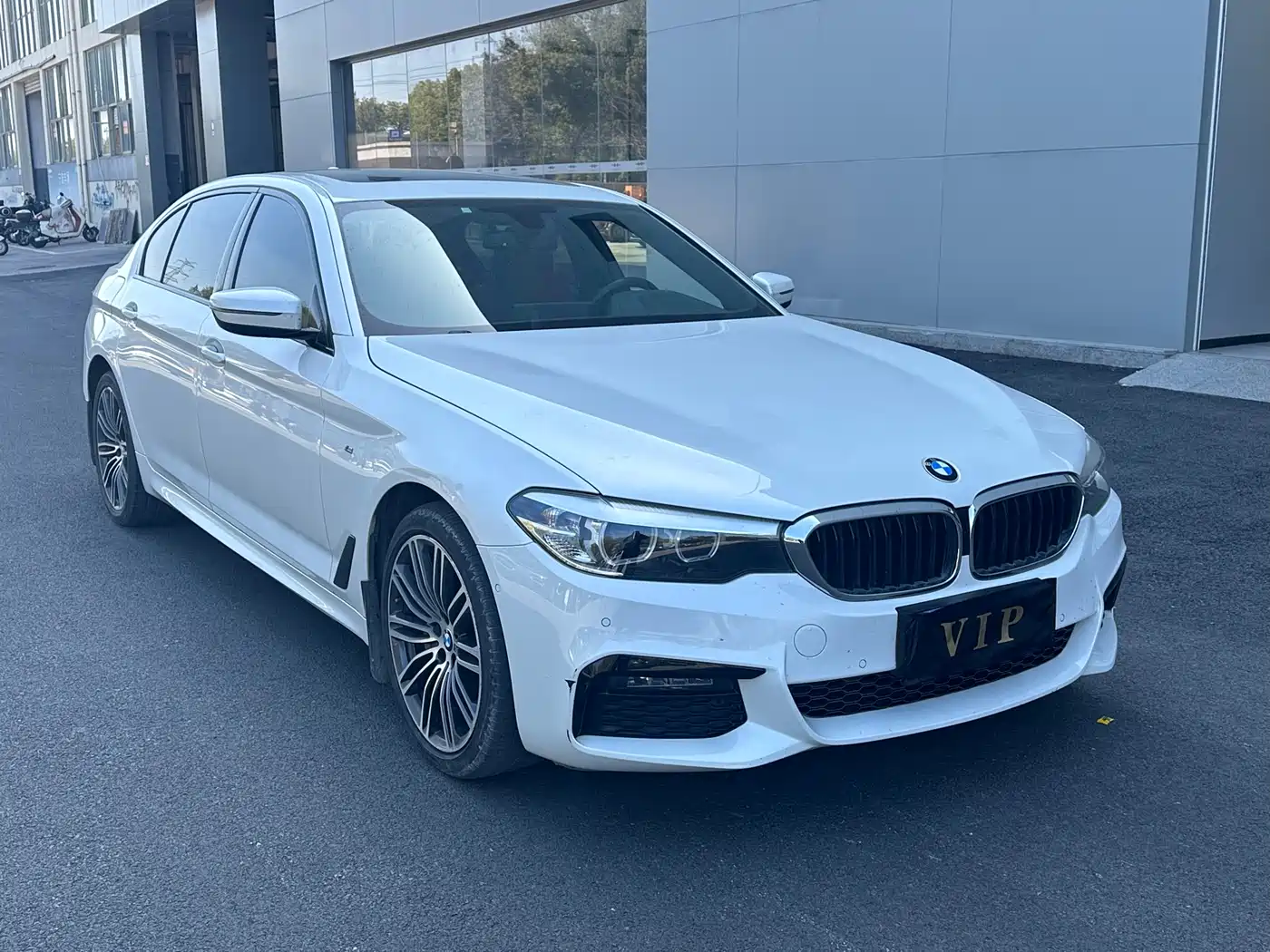 Фото 3 - BMW 5 Series