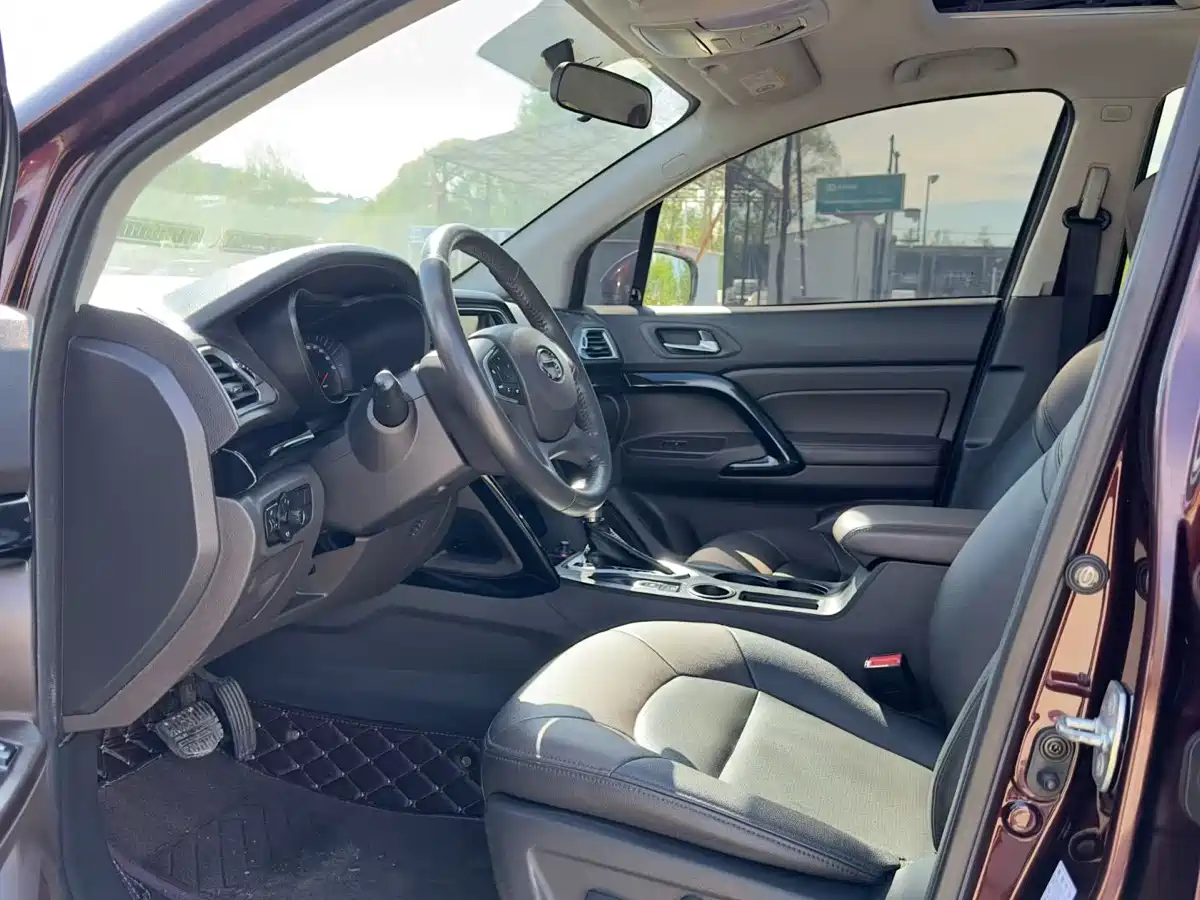 GAC Trumpchi Trumpchi GS4 2016 235T G-DCT Luxury Edition фото 5