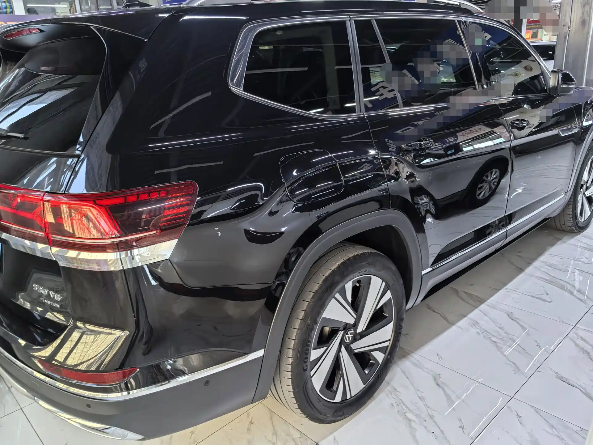Photo 5 - Volkswagen Teramont
