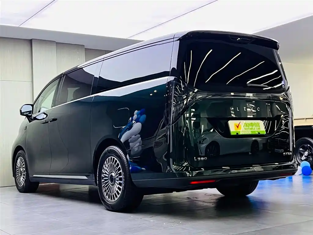 Geely Galaxy Yizhen L380 2025 805km Collector's Edition 4WD фото 6