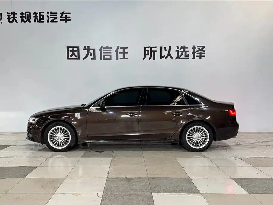 Audi A4L 2015 35 TFSI Auto Comfort фото 3