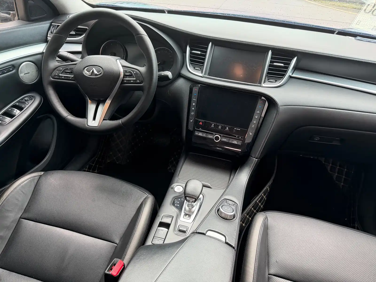 Фото 17 - Infiniti QX50