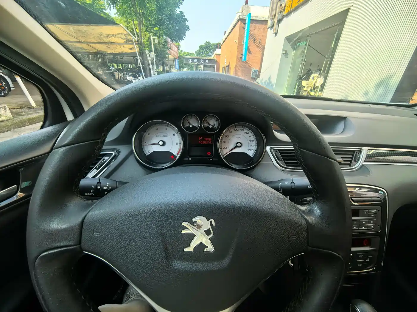 صورة 16 - Peugeot 308