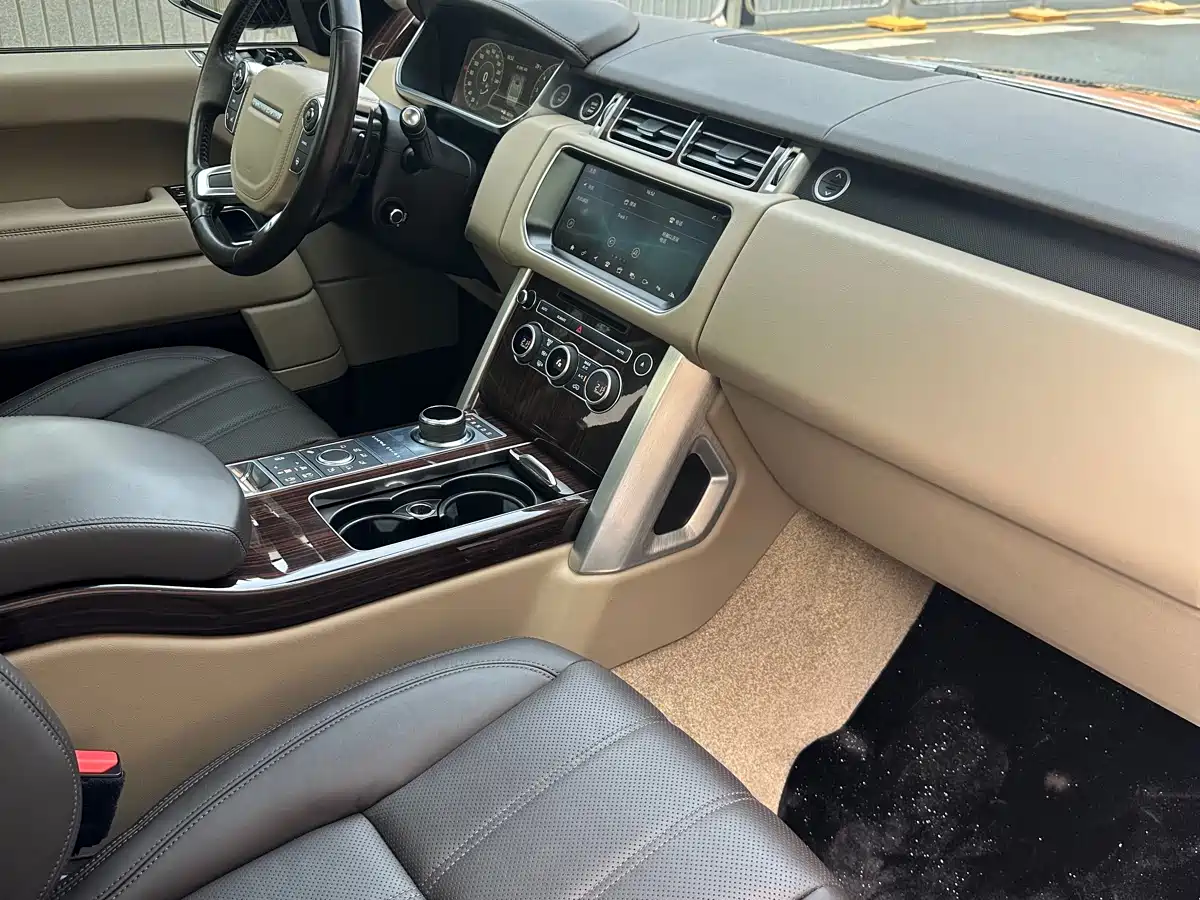 Land Rover Range Rover 2017 3.0 SC V6 Vogue фото 12