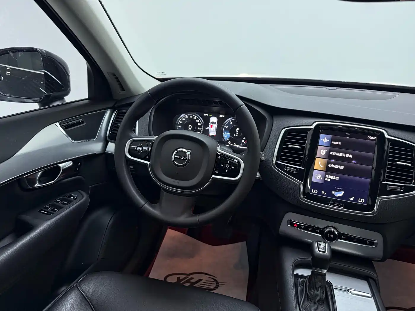 Фото 10 - Volvo XC90