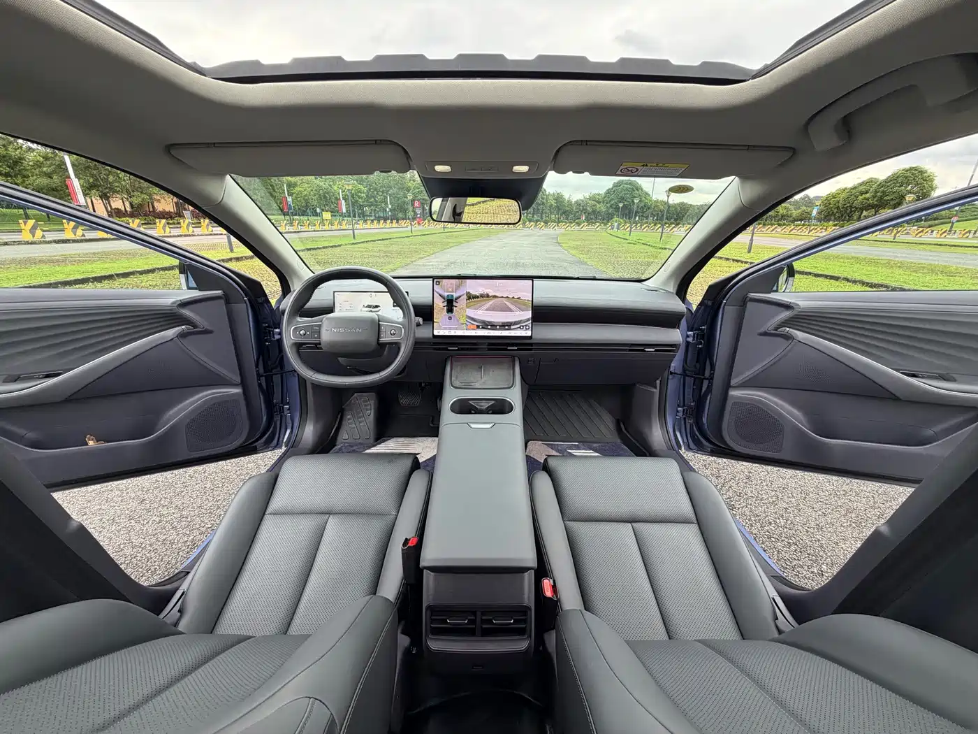 Nissan N6 2025 2025 Mid Configuration