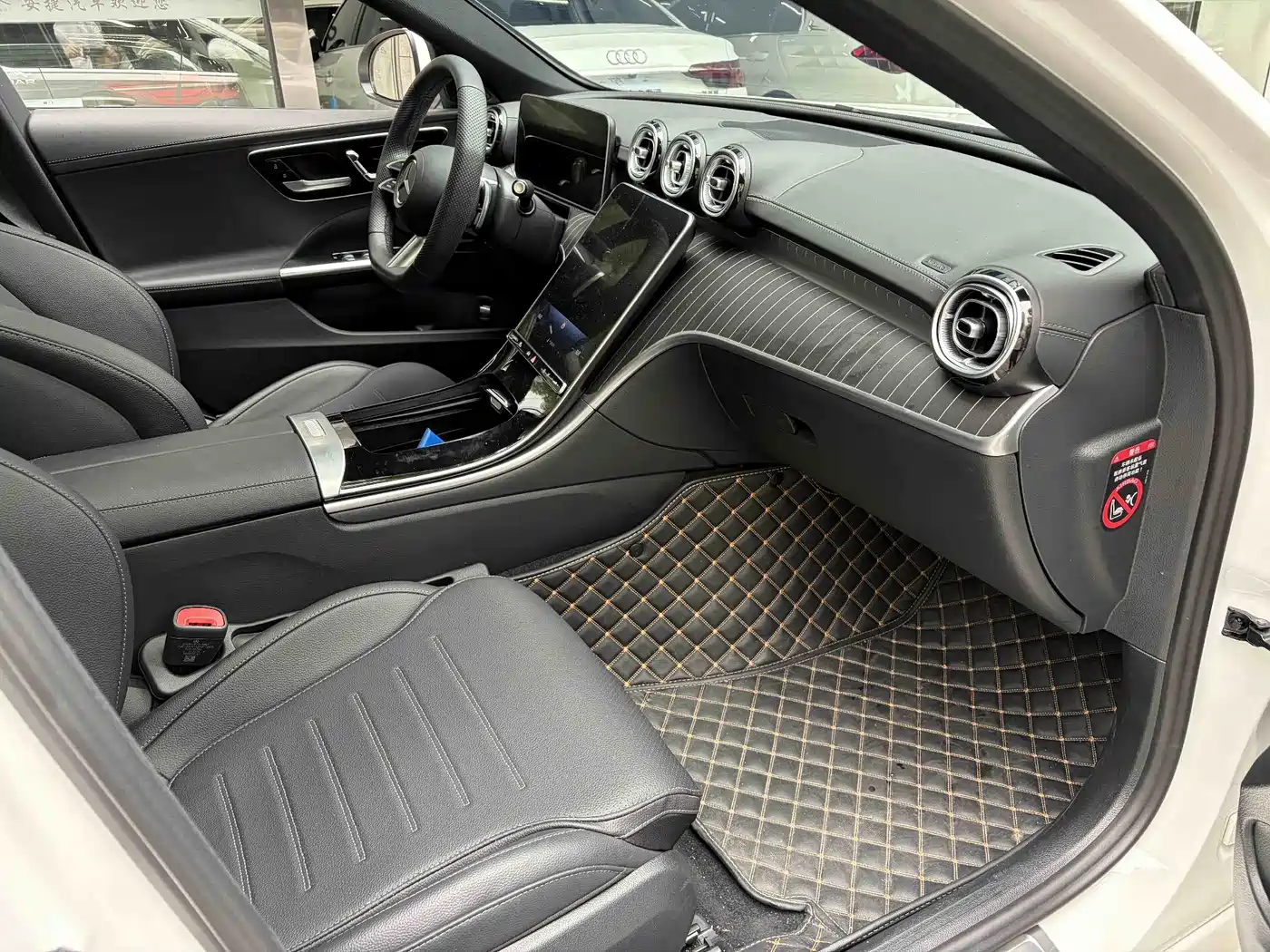 Mercedes-Benz C-Class 2023 Facelift C 260 L Sport Edition фото 2