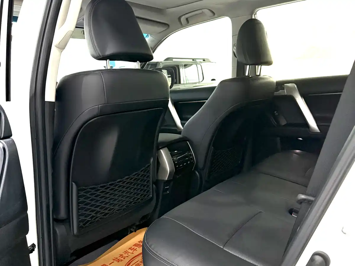 Toyota Prado 2018 3.5L Auto TX-L фото 5