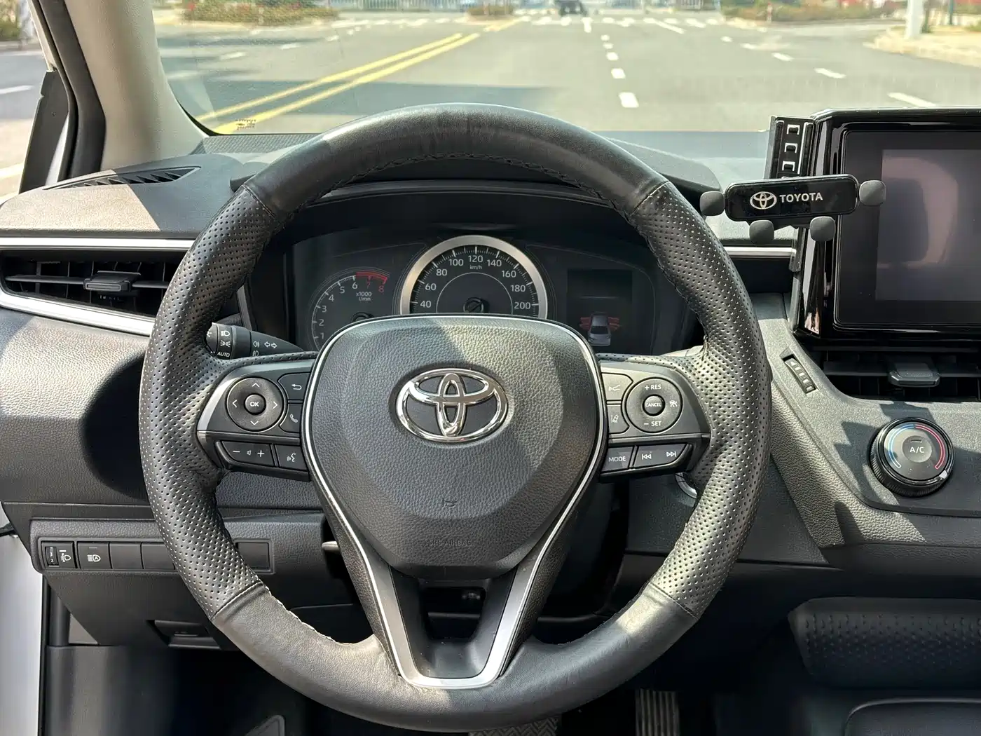 Toyota Corolla 2023 1.2T Pioneer Edition фото 17