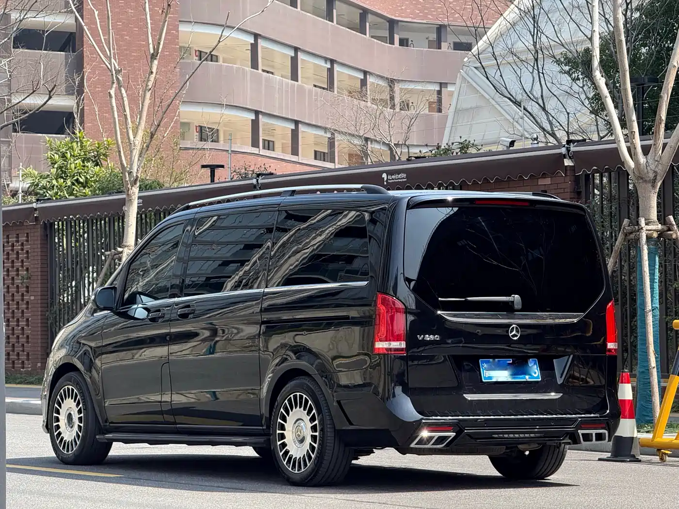 Mercedes-Benz V-Class 2018 V 260 Navigator Edition China VI фото 4