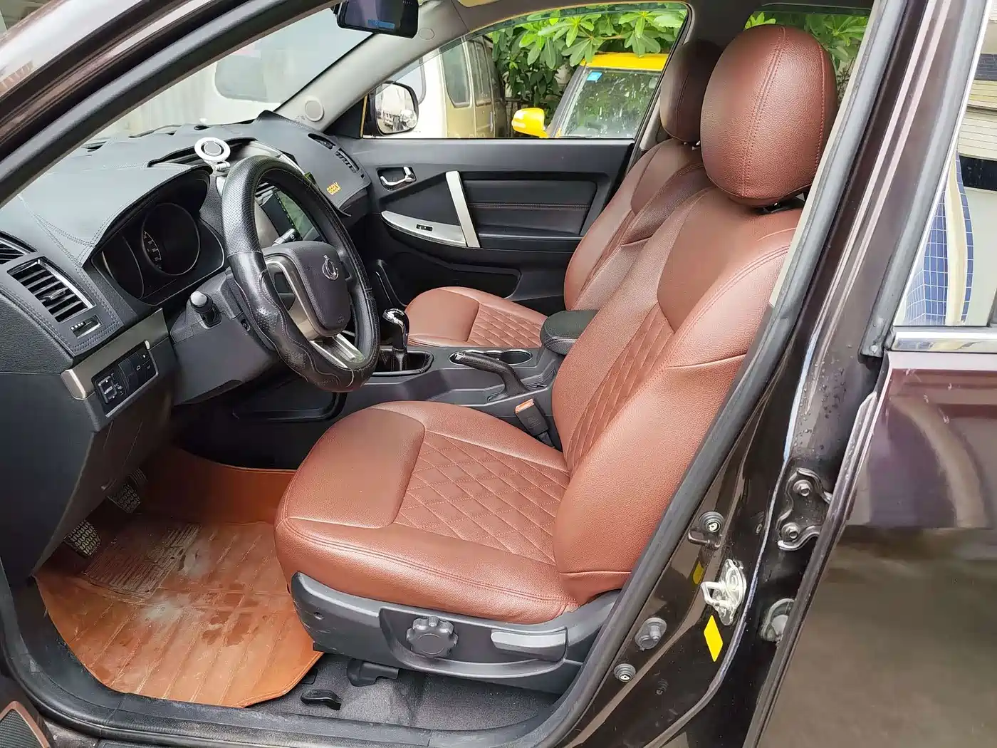 Geely GX7 2015 2015 Classic Edition 1.8L Manual Urban Type China V