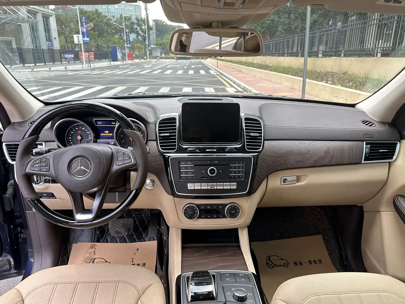 Mercedes-Benz GLS 2017 GLS 400 4MATIC Luxury фото 14