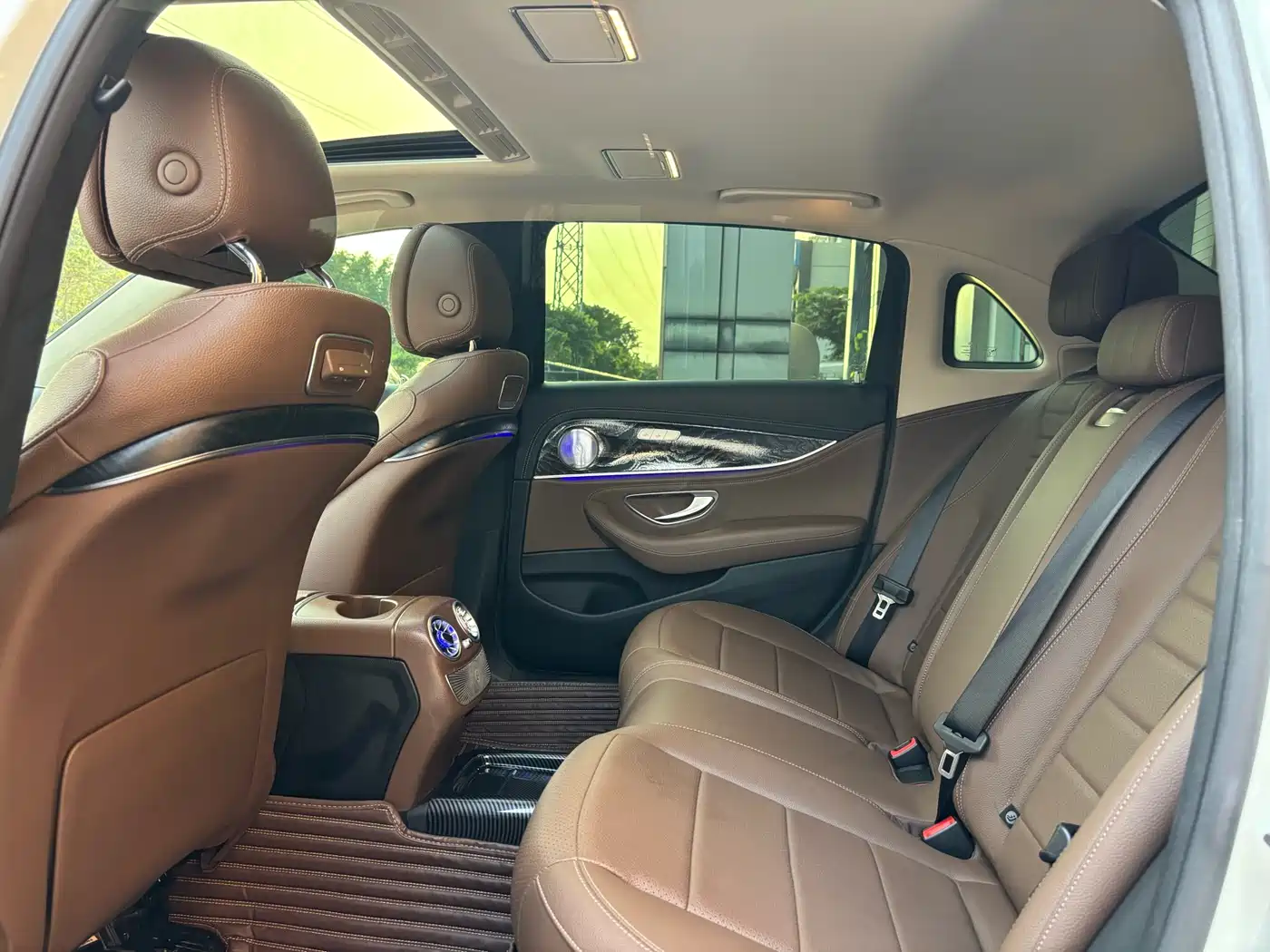 Mercedes-Benz E-Class 2019 E 200 L Sport 4MATIC фото 12