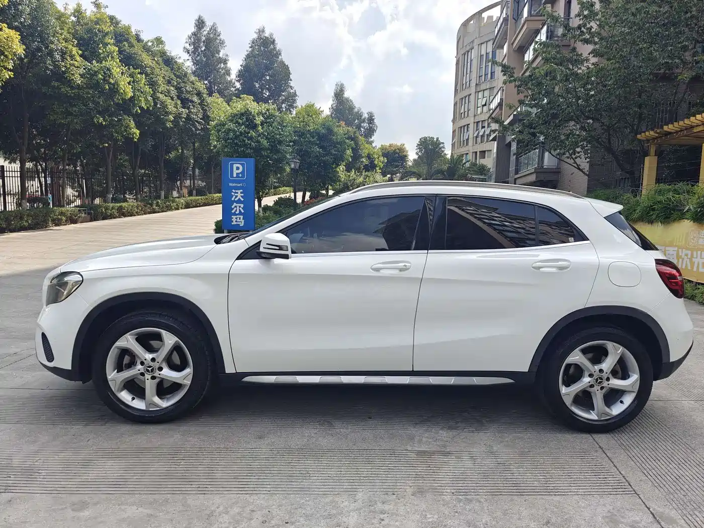 Mercedes-Benz GLA 2018 GLA 200 Dynamic фото 3