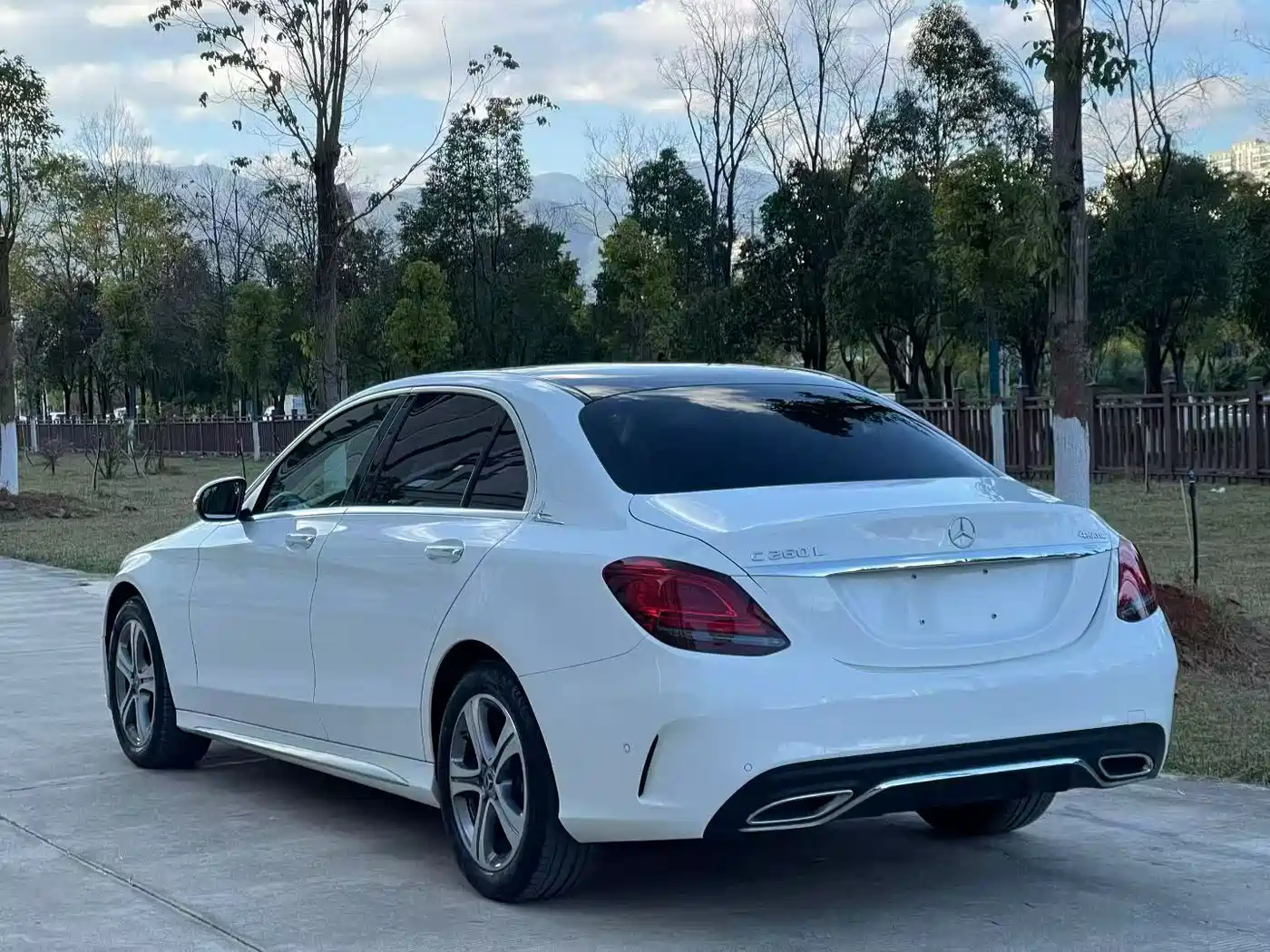 MERCEDES-BENZ C CLASS