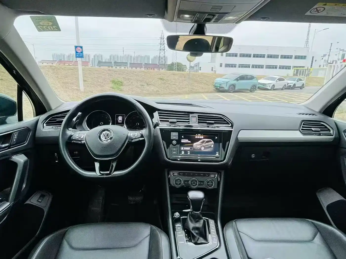 Volkswagen Tiguan L 2019 330TSI Automatic 2WD Smart Luxury Edition China VI фото 10