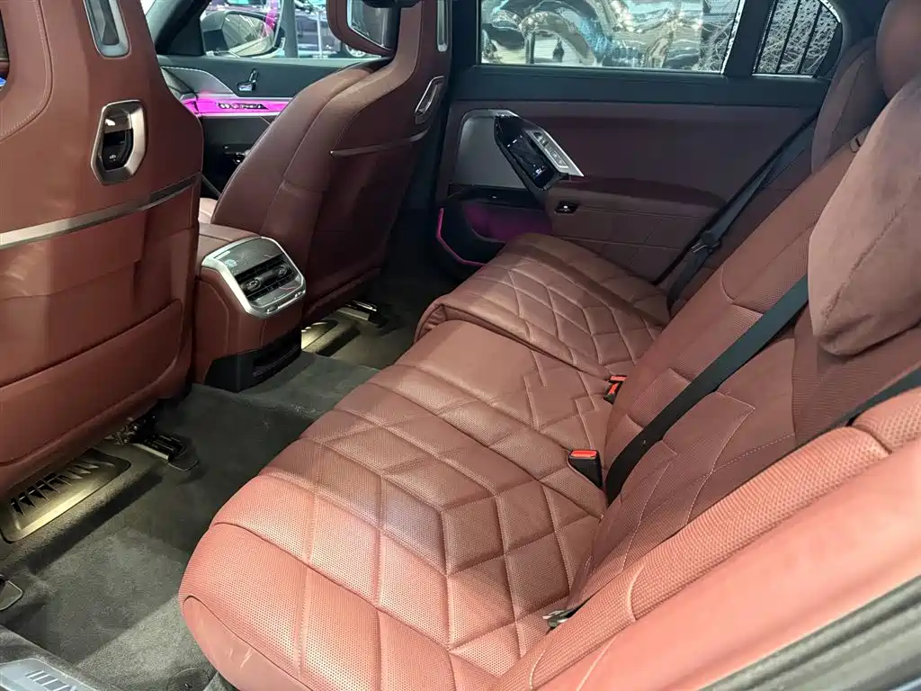 BMW 7 Series 2023 Facelift 740Li Exclusive Luxury Package фото 5