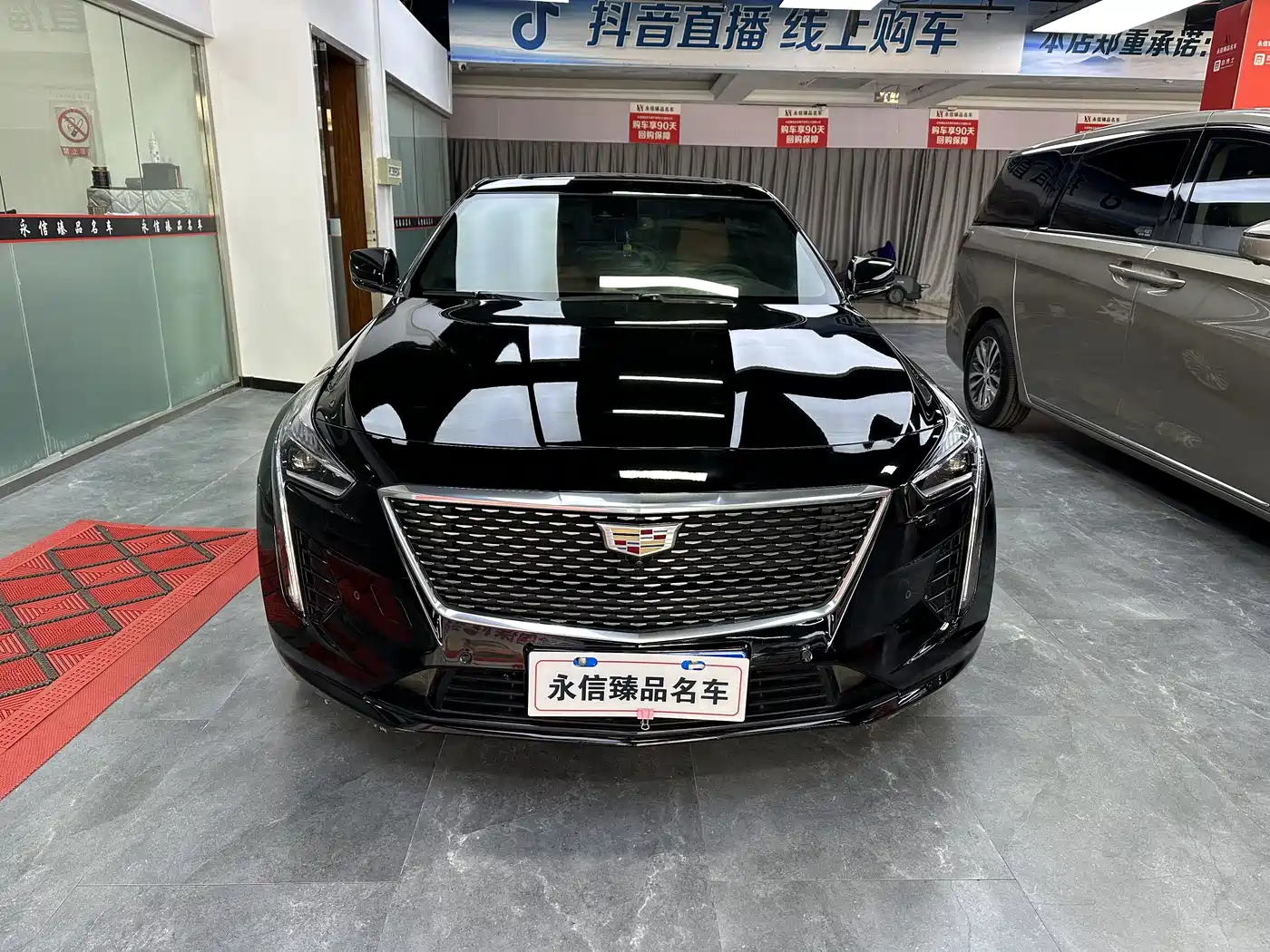 CADILLAC CT6