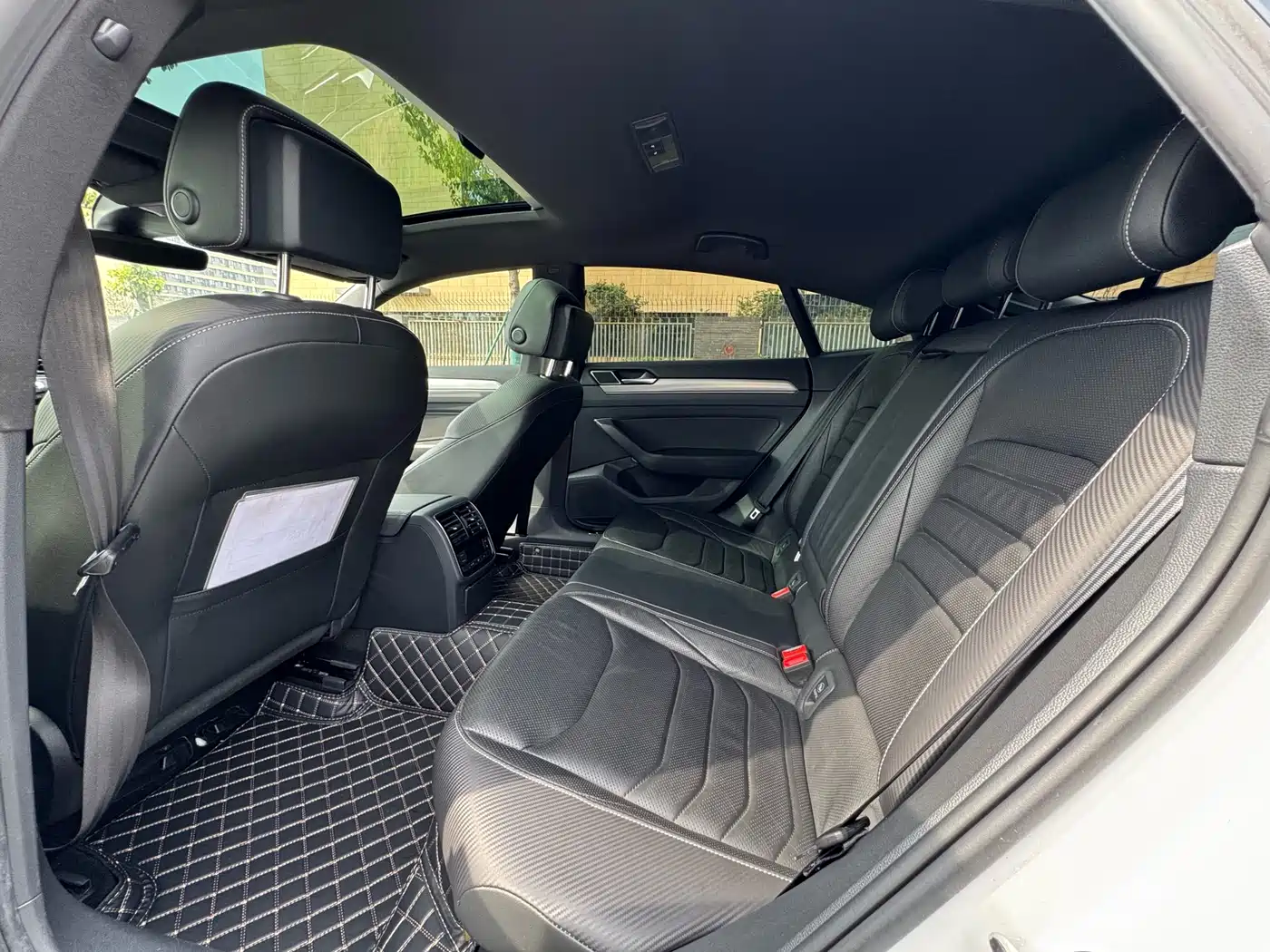 Volkswagen FAW-Volkswagen CC 2019 330TSI Charm Edition China VI фото 10