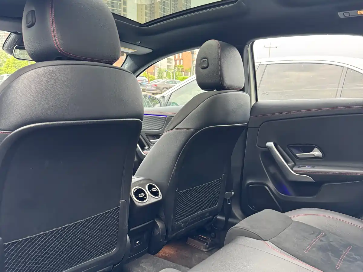 Mercedes-Benz A-Class 2024 A 200 L Fashion Edition фото 13