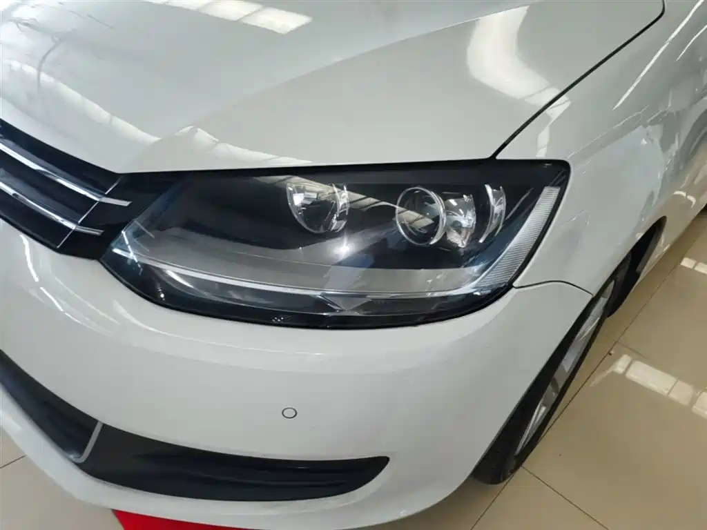 Volkswagen Sharan 2018 380TSI Comfort 7-Seater фото 24
