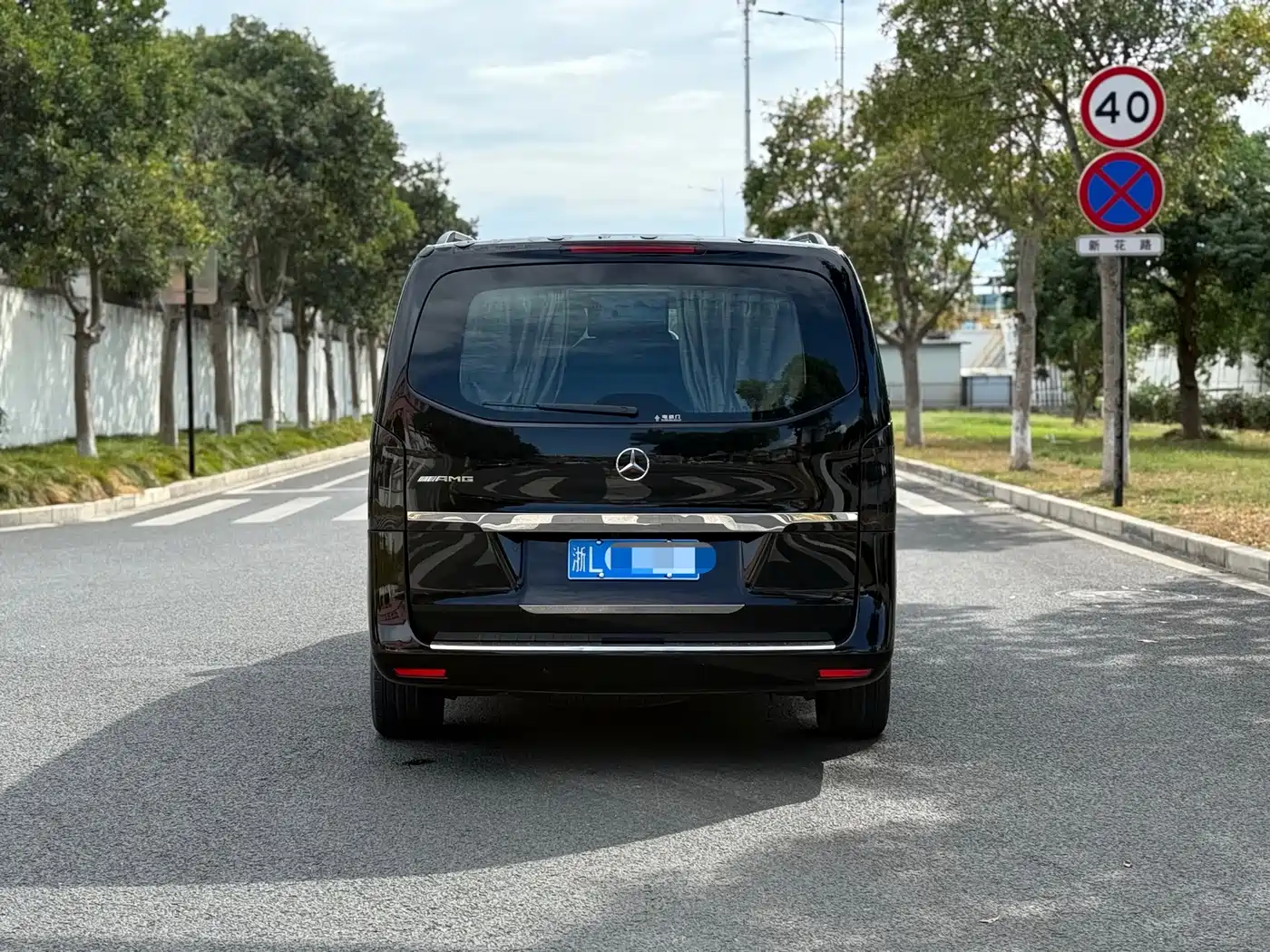 Mercedes-Benz Vito 2023 2.0T Elite 7-Seater фото 4