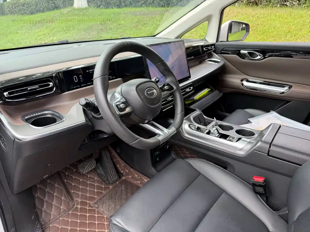 Фото 7 - GAC Trumpchi Trumpchi E8 NEV