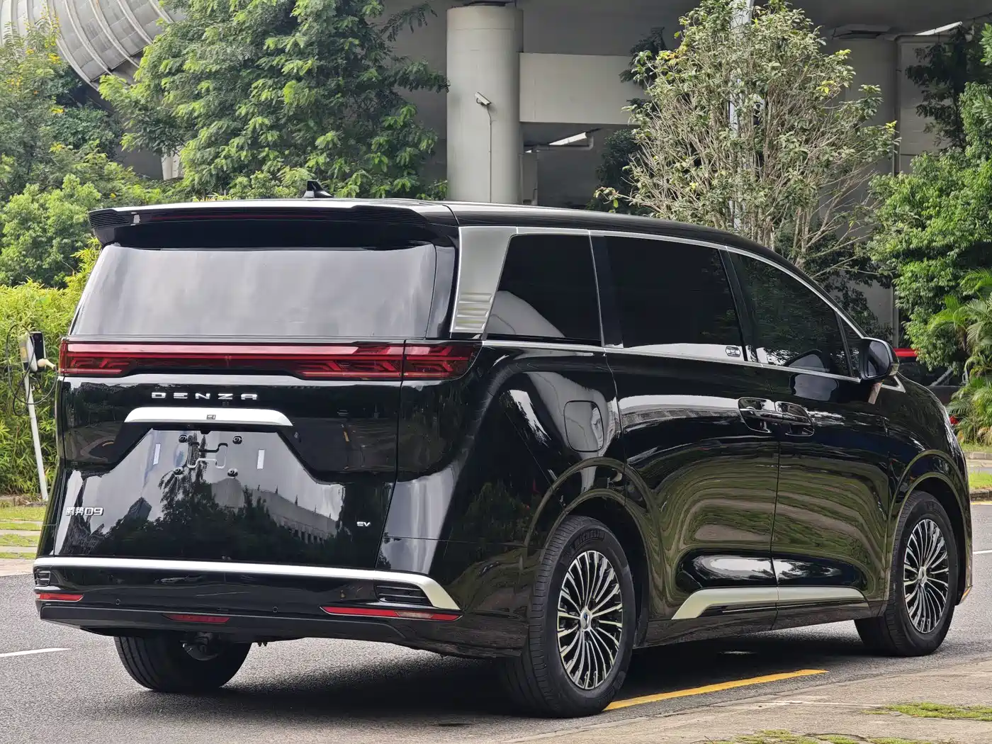 2026 Denza D9