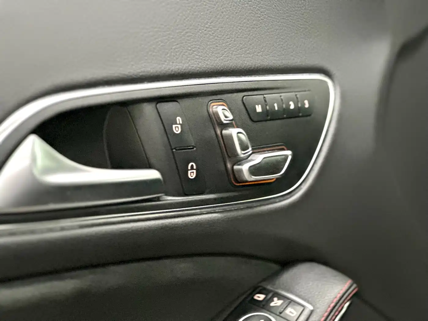 Mercedes-Benz CLA (Import) 2018 CLA 220 4MATIC фото 11