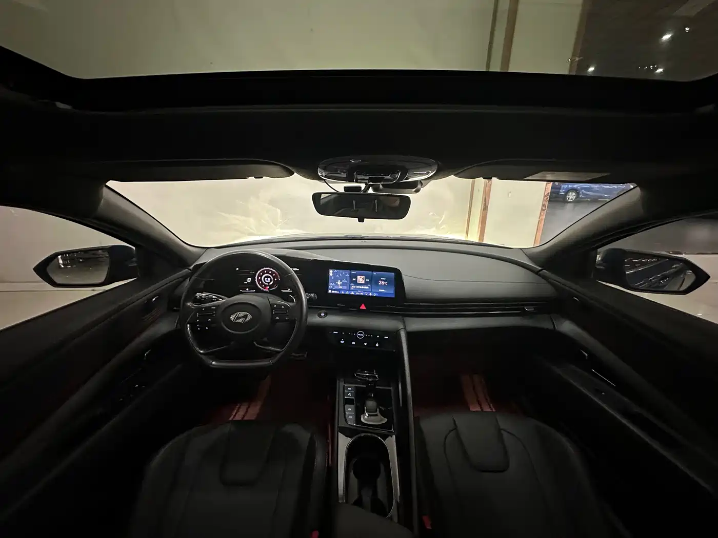 Hyundai Elantra 2021 240TGDi DCT LUX Premium Edition фото 13