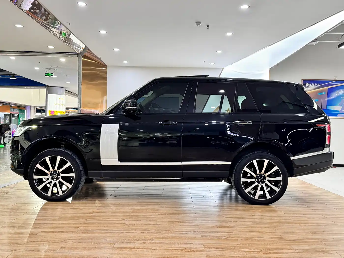 Land Rover Range Rover 2014 3.0 SC V6 Vogue SE фото 4