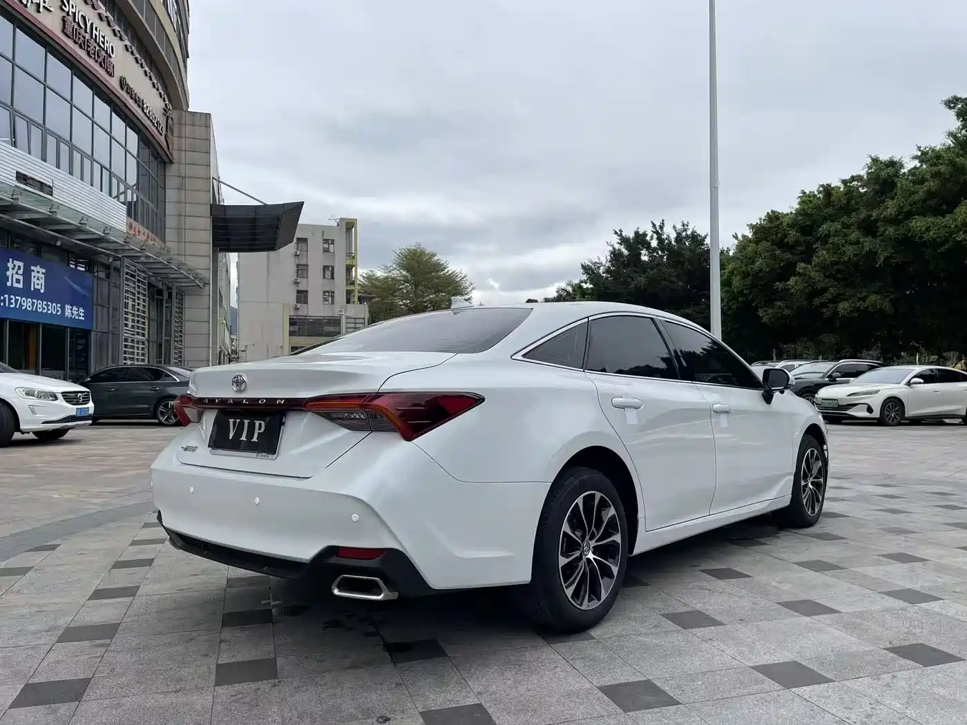 Toyota Avalon 2023 2.0L Premium Selection фото 10