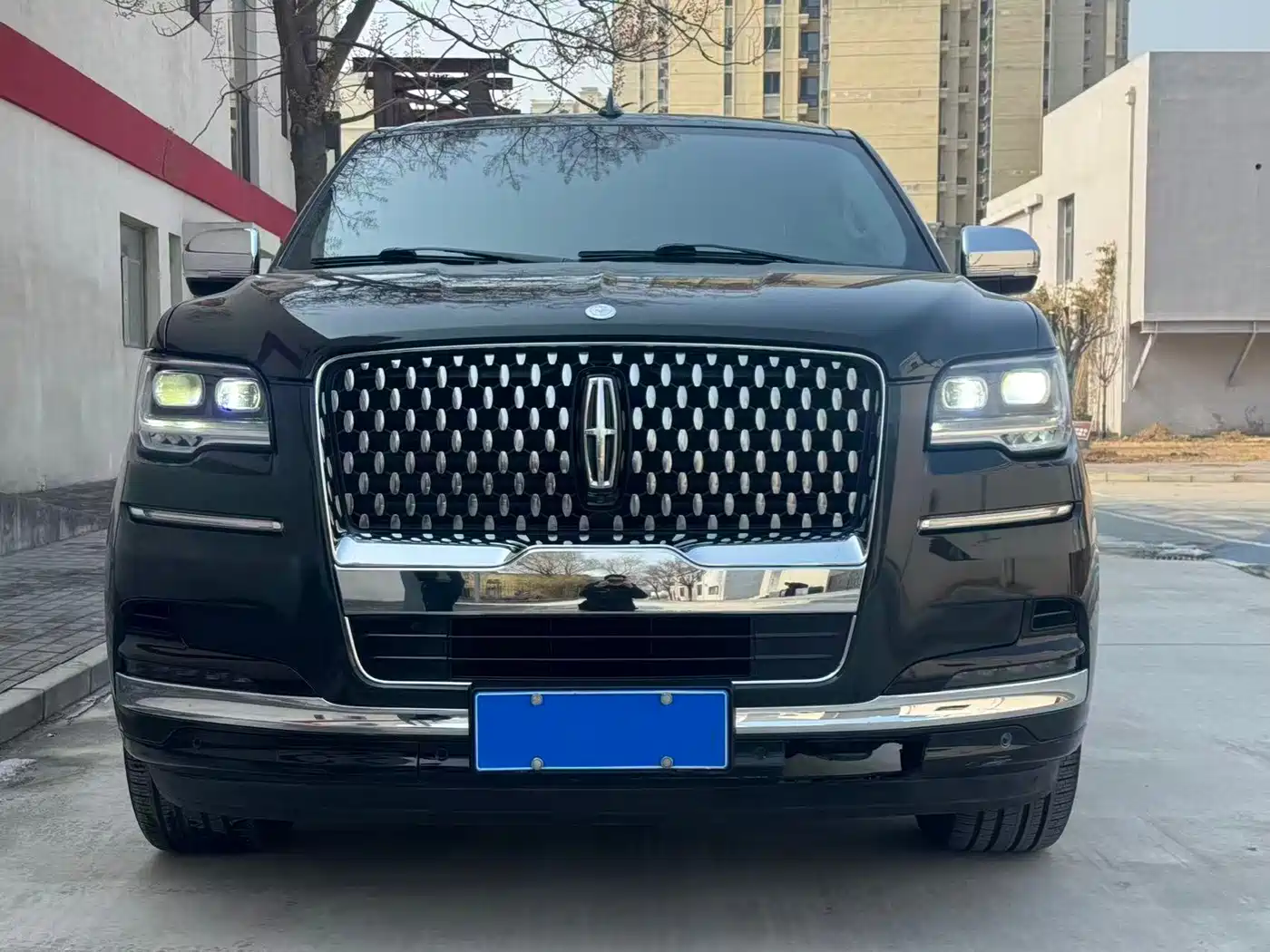 LINCOLN NAVIGATOR