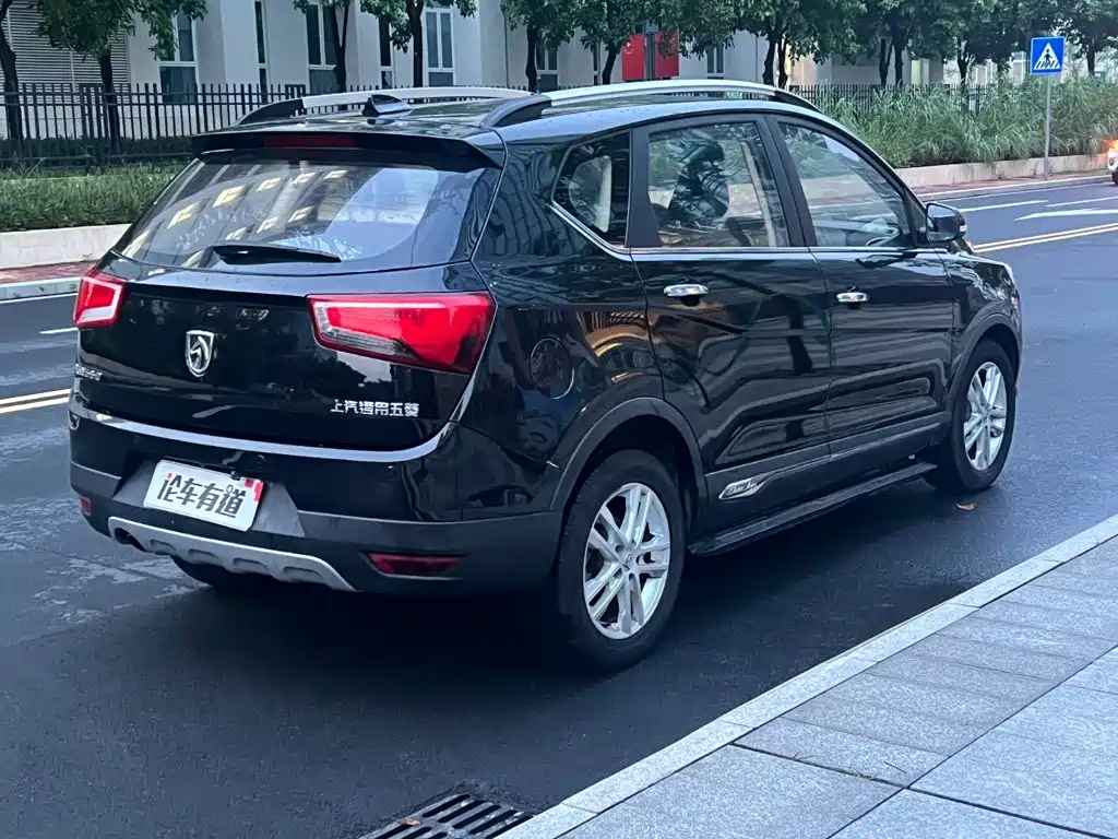 Фото 2 - Baojun 560