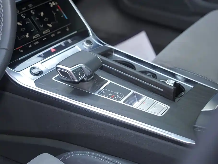 Audi A6L 2024 45 TFSI quattro Premium Dynamic фото 15
