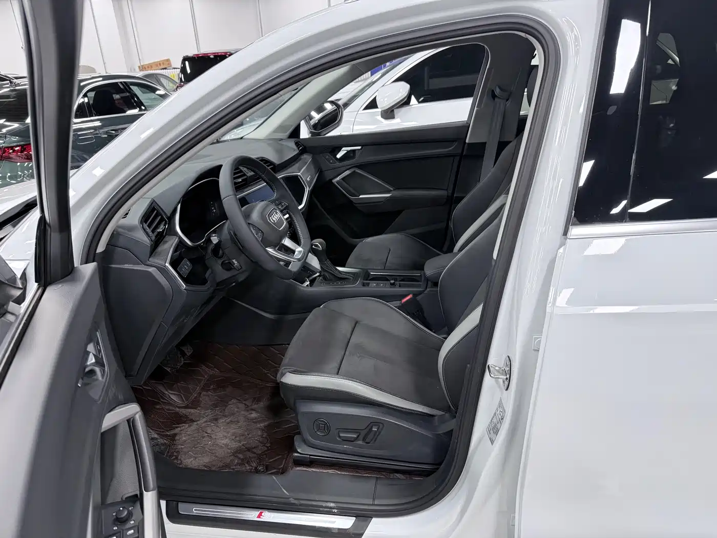 Audi Q3, миниатюра 10