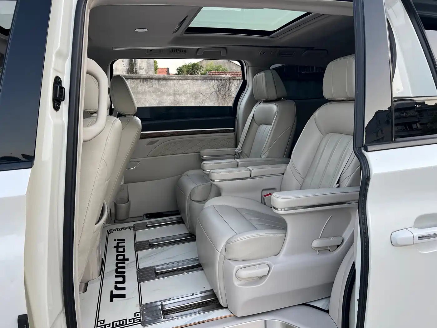 GAC Trumpchi Trumpchi M8 2018 320T Premium Edition фото 6
