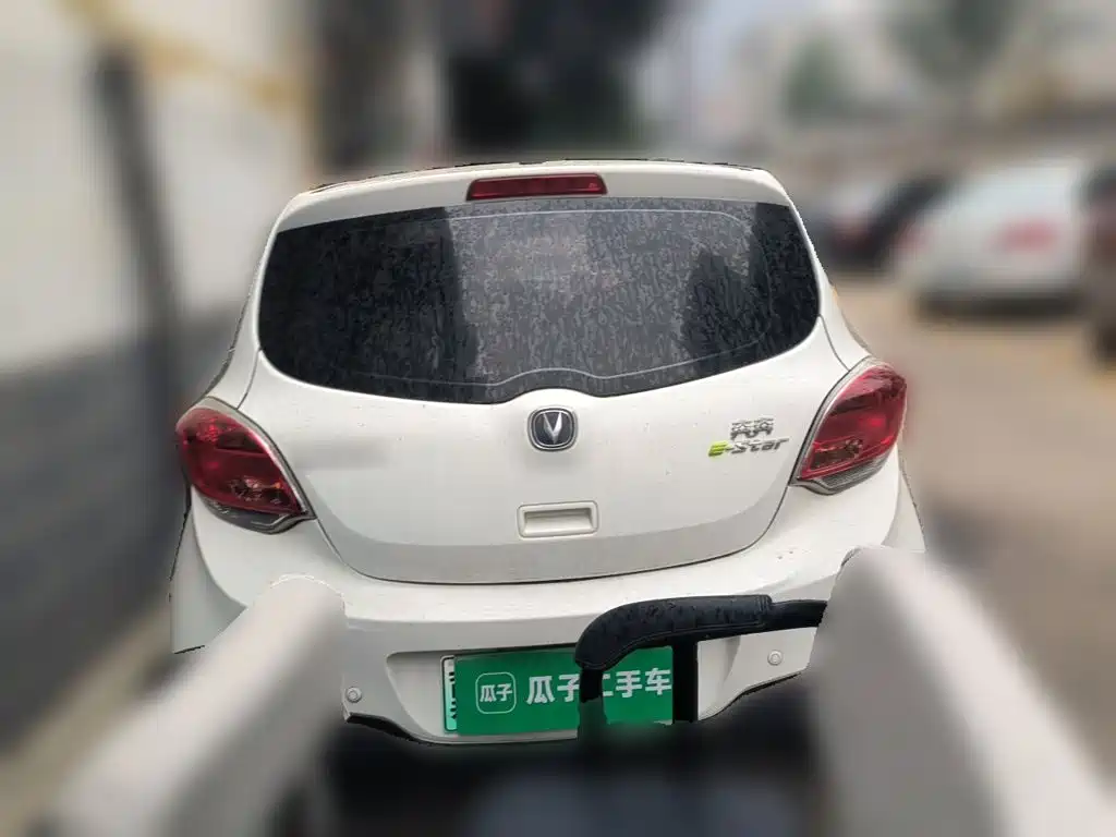 Photo 3 - Changan Benben E-Star
