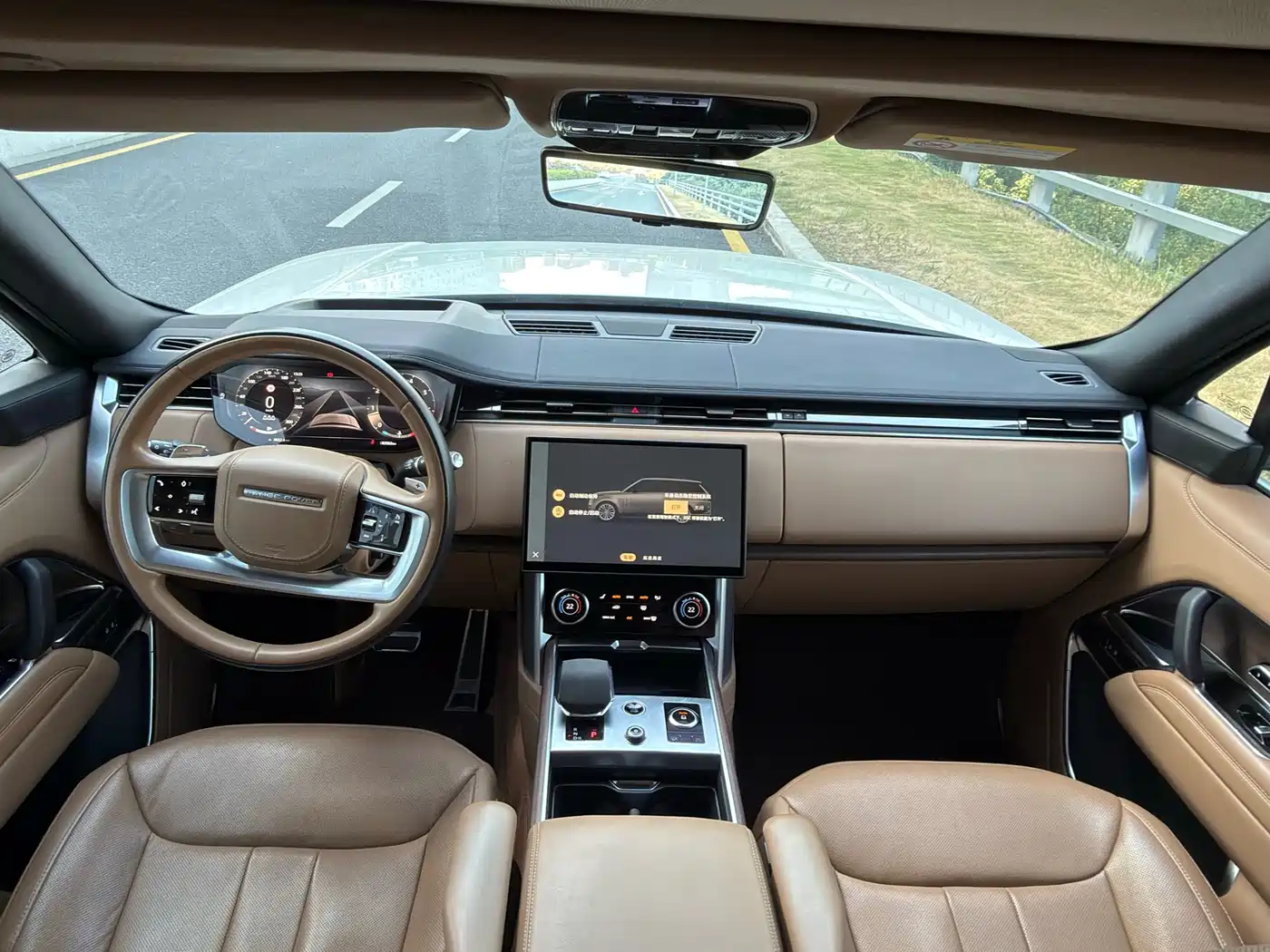 Land Rover Range Rover 2023 3.0 L6 400PS Genesis Extended Version фото 11