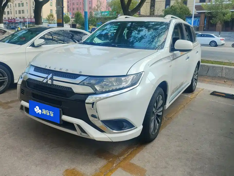 Mitsubishi Outlander 2020 — пригон из Китая