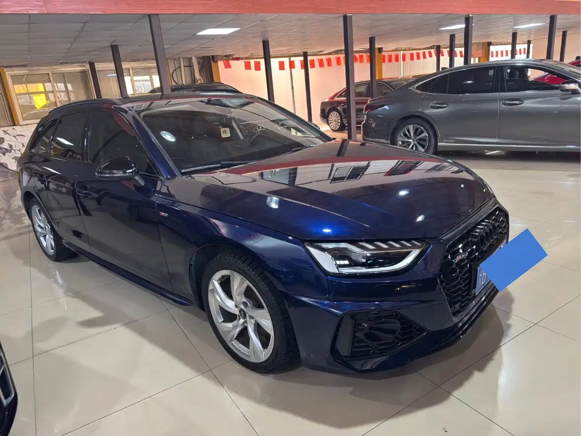 Photo 3 - Audi A4 (Import)