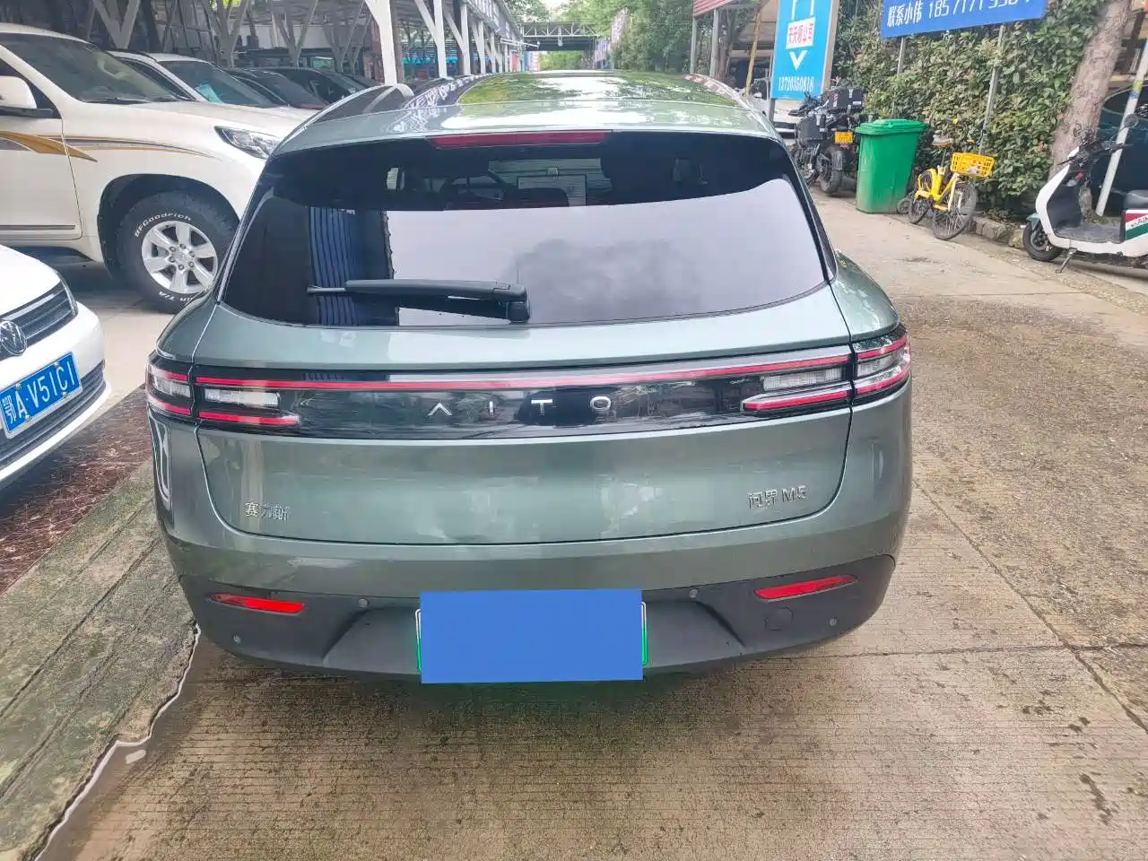 AITO Wenjie AITO M5 2022 Extended Range AWD Ultimate Edition фото 14